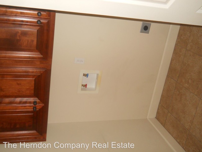 Foto del edificio - 3406 N Forrest St