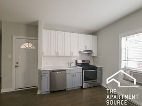 Building Photo - 5135 N Wolcott Ave