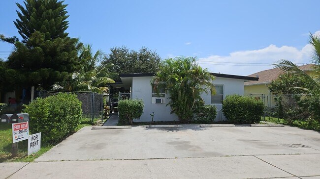 Foto del edificio - 225 SW 14th Ave