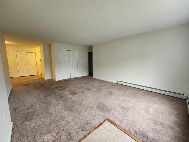 Foto del edificio - 309 Springbrook Cir