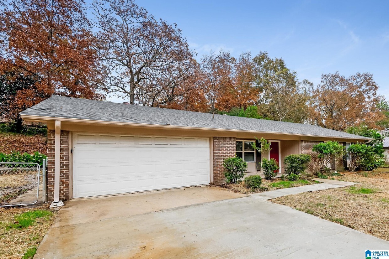 Primary Photo - 438 Westchester Dr