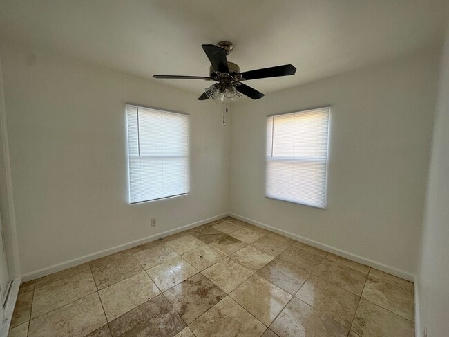 Building Photo - 6719-21 Wunderlin Ave