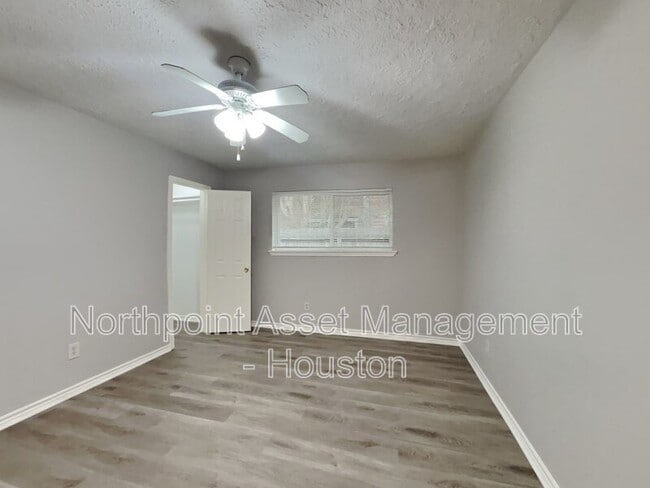 Building Photo - 12615 Enchanted Path Dr