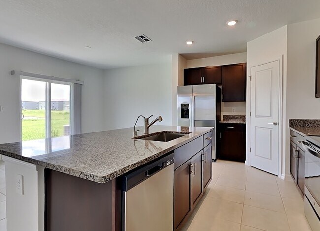 Foto del edificio - 2827 Silver Scallop Lp