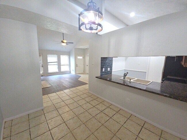 Foto del edificio - 8718 Roaring Point Dr