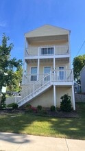 Building Photo - 124 E Spring St
