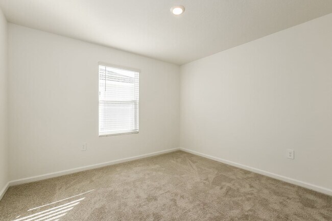 Building Photo - 4829 Katrina Dr