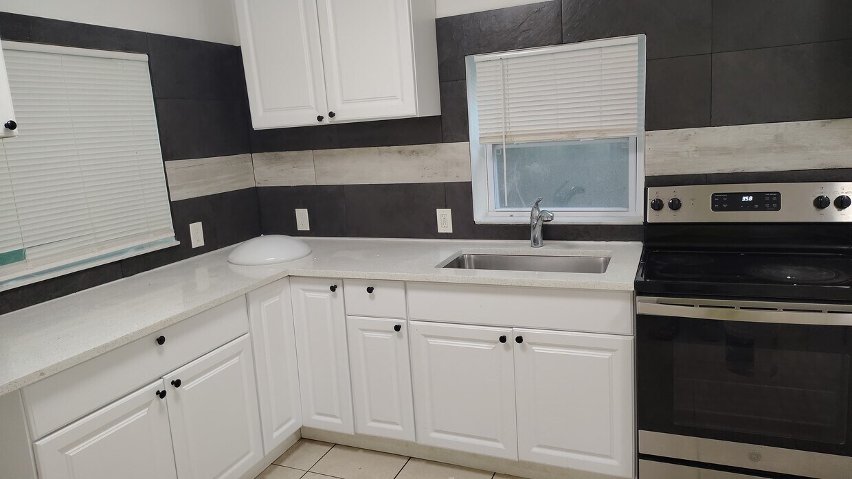 Foto principal - 506 SW 4th St
