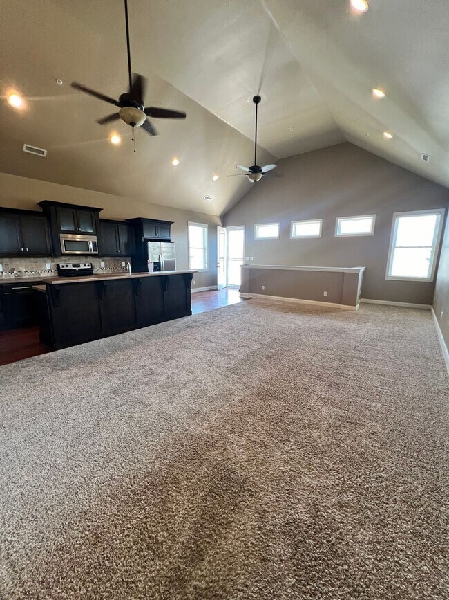 Foto del edificio - 550 Traditions Blvd