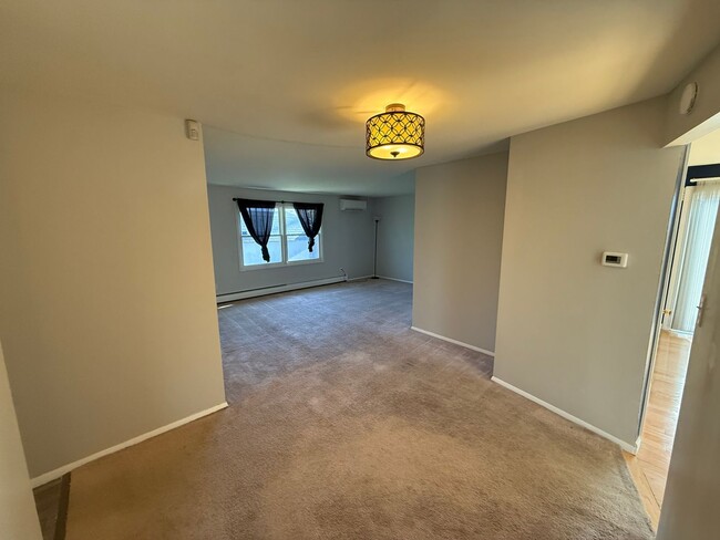 Foto del edificio - House For Rent by Capital Property Managem...
