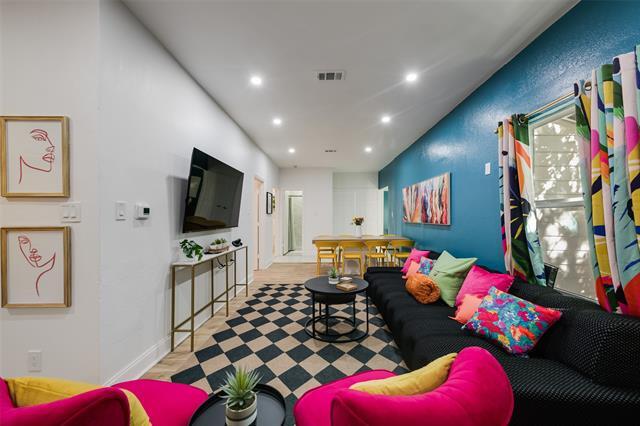 Building Photo - 5624 Side