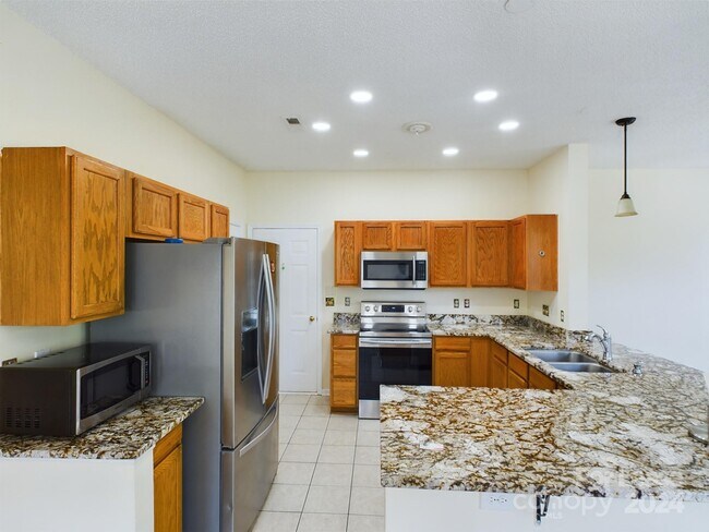 Building Photo - 2939 Brahman Meadows Ln