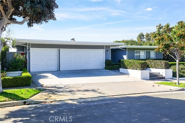 Building Photo - 2501 Blue Water Dr