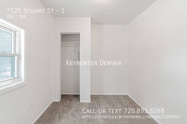 Building Photo - Prime Living: Pet-Friendly 2 Bed, 1 Bath C...
