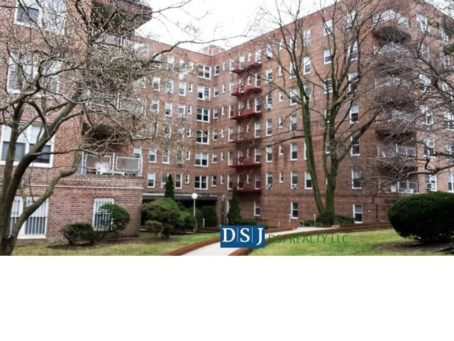 Foto del edificio - 178-10 Wexford Terrace