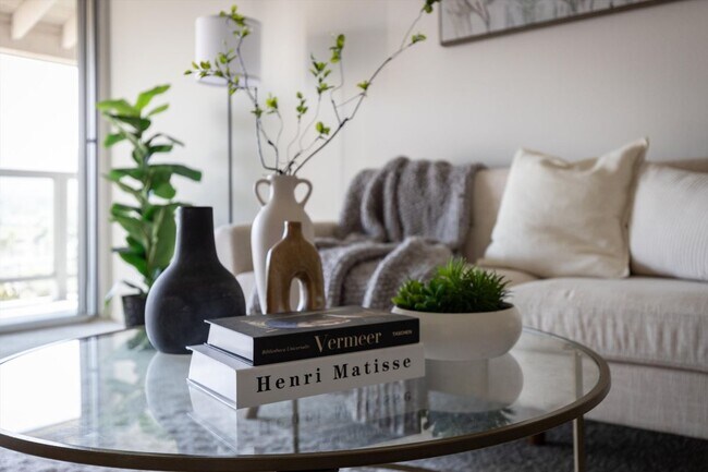 Foto del edificio - 1560 Circa Del Lago