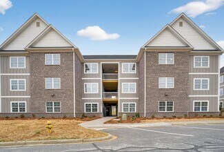 Building Photo - 7055 Hanesbrook Cir
