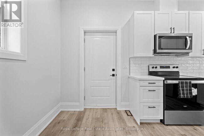 Building Photo - 55 Cayuga St