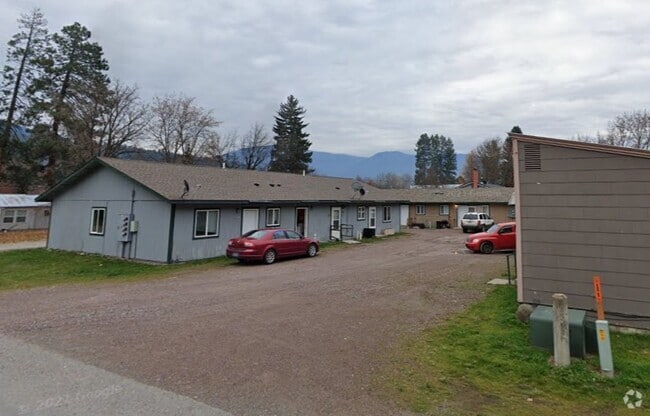 Building Photo - 402 Mineral Ave