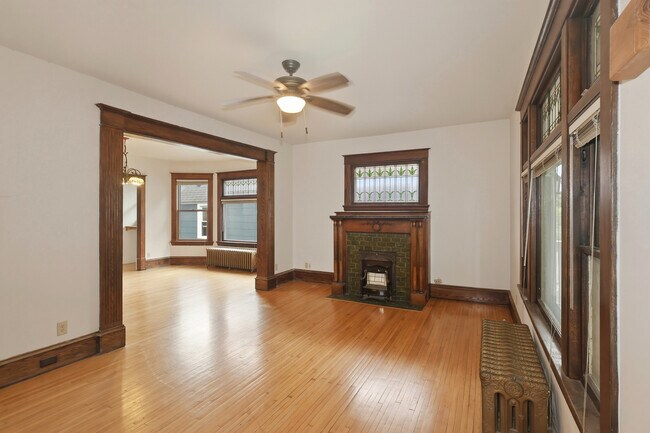 Foto del edificio - 2535 Aldrich Ave S