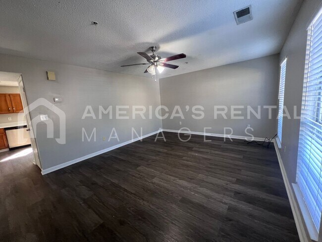 Building Photo - MOVE-IN SPECIAL!!! - Home for rent in Alabaster! - Sign a lease by 4/15 to receive HALF OFF FIRST...