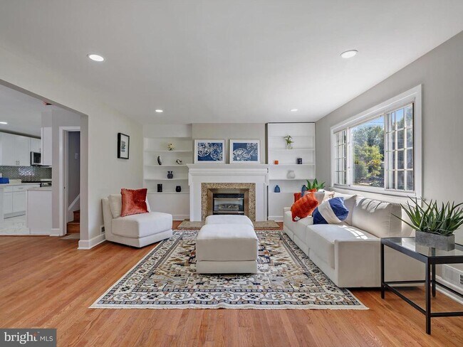 Foto del edificio - 4502 Elmwood Rd