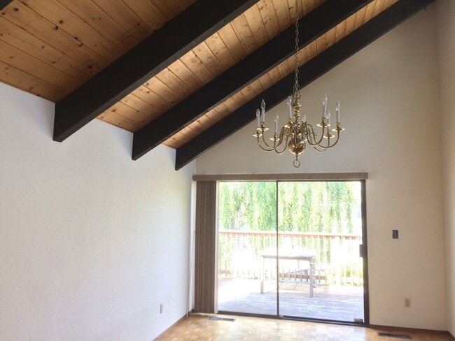 Building Photo - 2831 Marina Dr