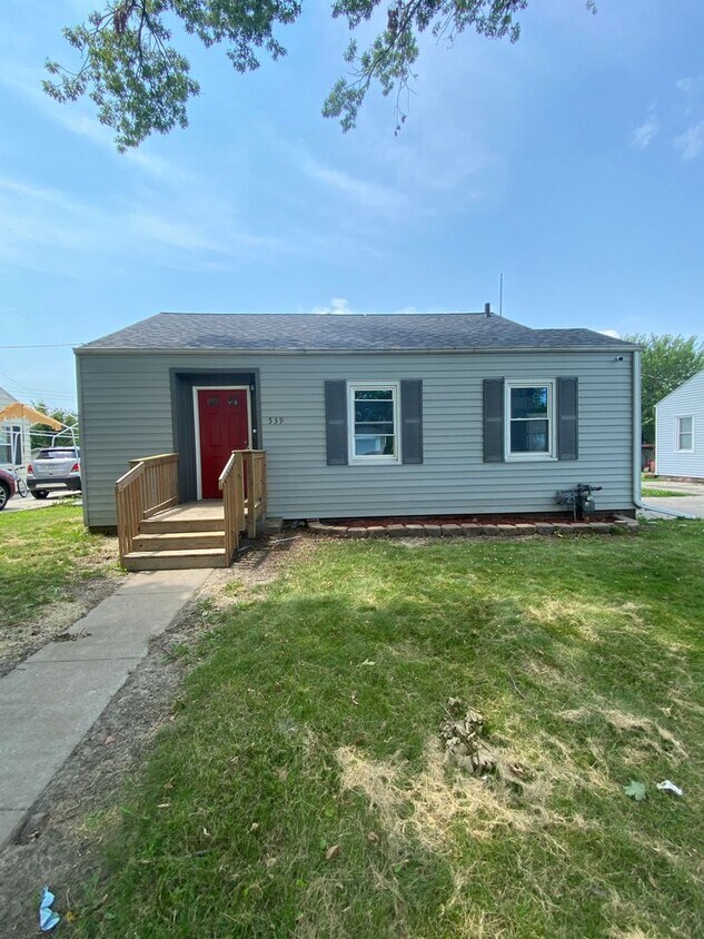 Foto principal - Updated 3 Bedroom 1 Bath