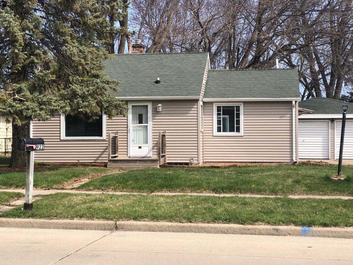 Foto principal - 922 W Weiland Ave