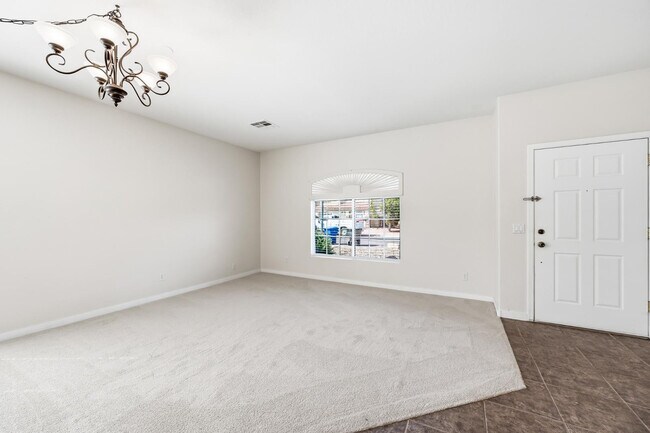 Foto del edificio - 15749 W Ventura St