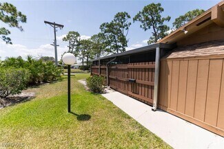 Building Photo - 5620 Foxlake Dr