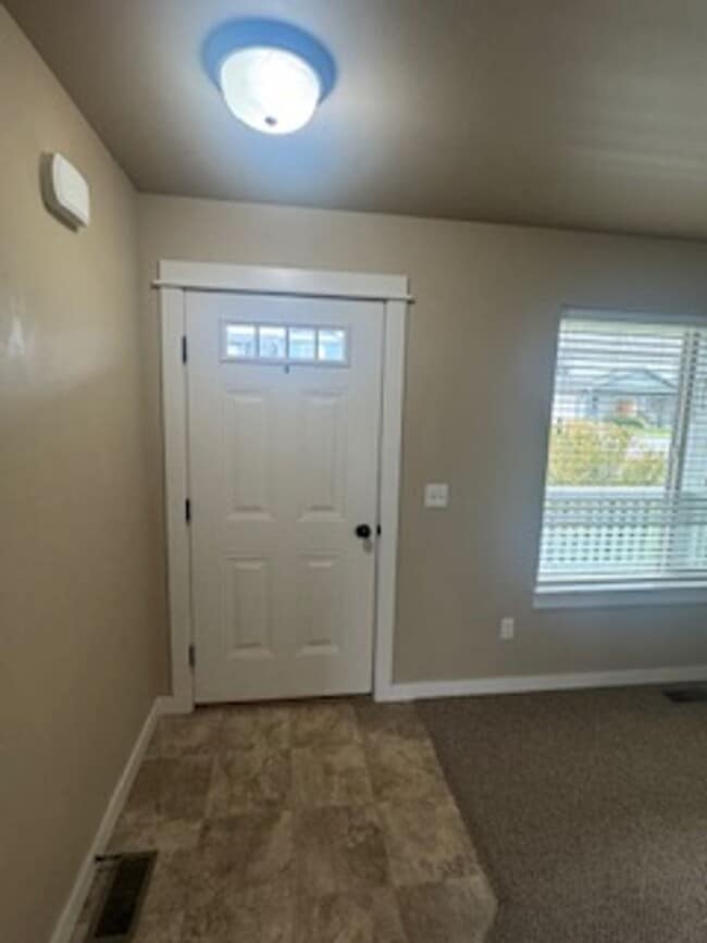Building Photo - 152 Covey Ct