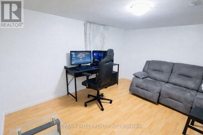 Photo du bâtiment - 50 Kilgreggan Crescent