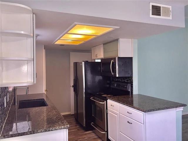 Foto del edificio - 4624 Bethany Dr