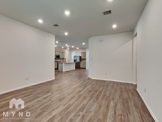 Foto del edificio - 501 Pecan Landing Ln