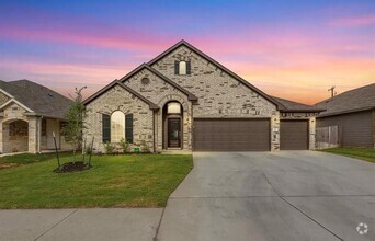 Building Photo - 611 Carol Dr