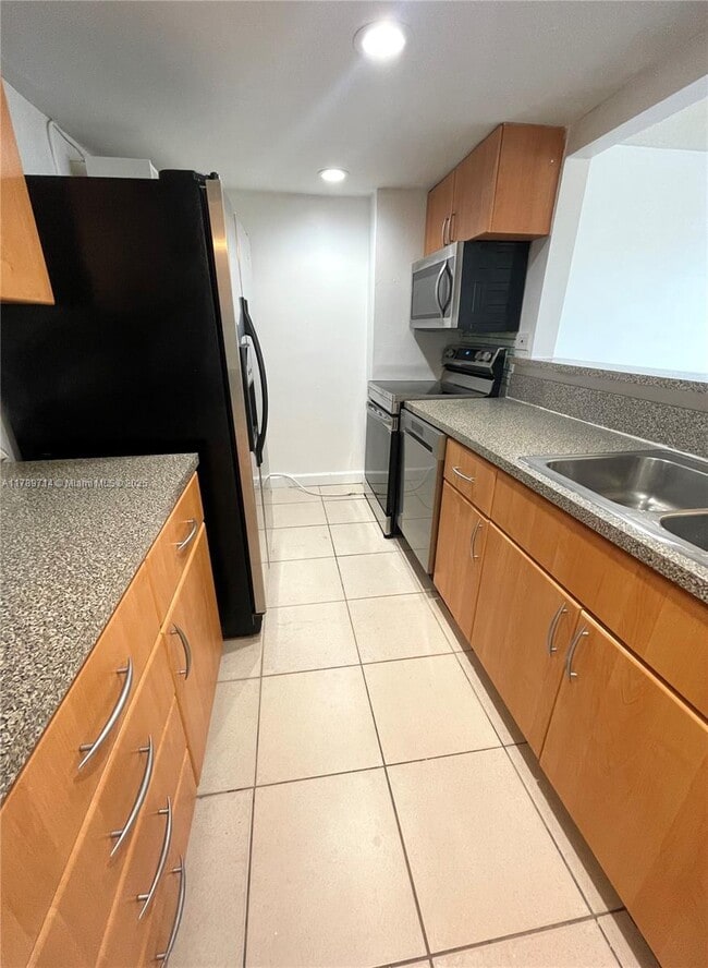 Building Photo - 7545 E Treasure Dr