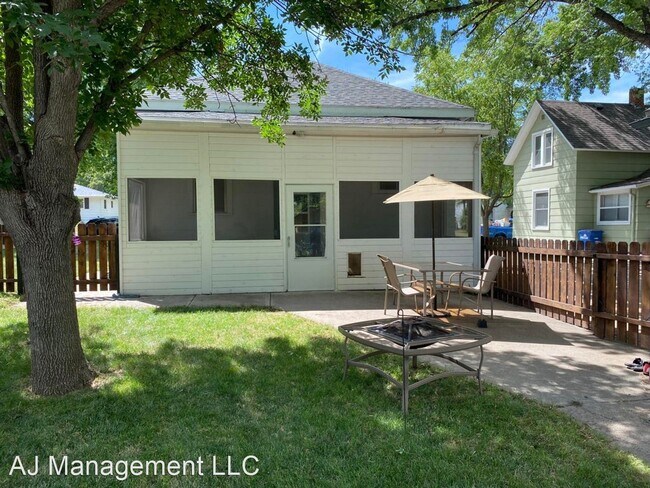 Building Photo - 3 br, 2 bath House - 412 S Minnesota
