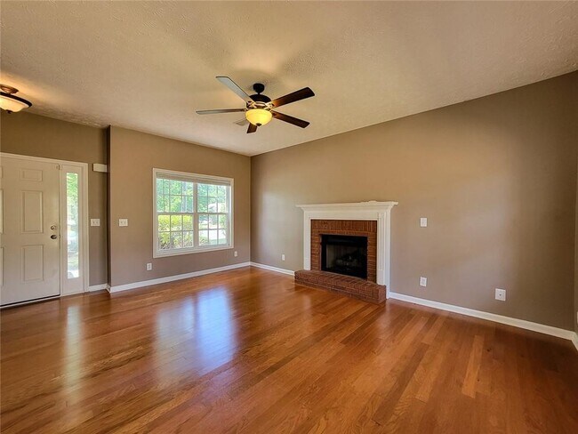 Building Photo - 804 Hampton Way