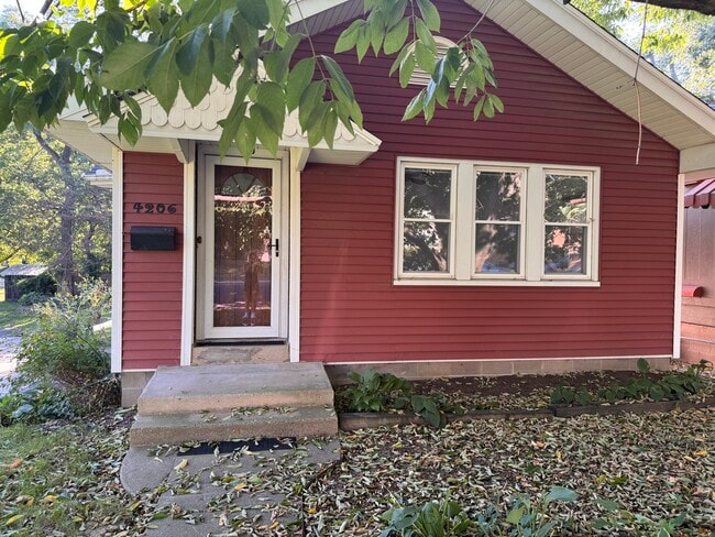 Building Photo - 4206 N Columbus Ave
