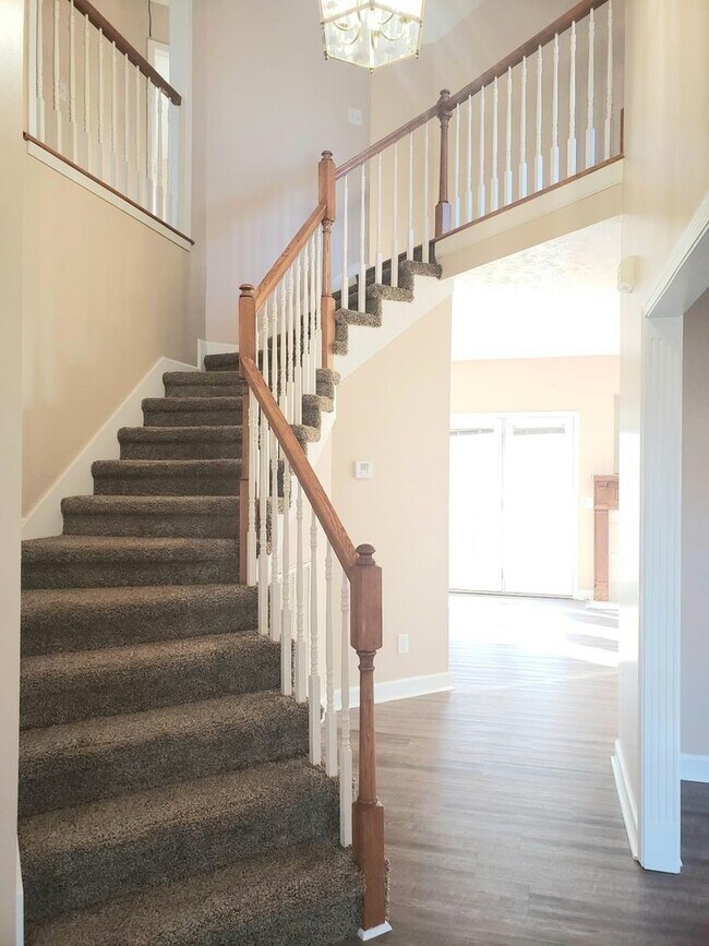 Foto del edificio - 3 bed 2.5 Bath South Ridge Subdivision