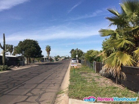 Building Photo - 1361 S Palo Verde St