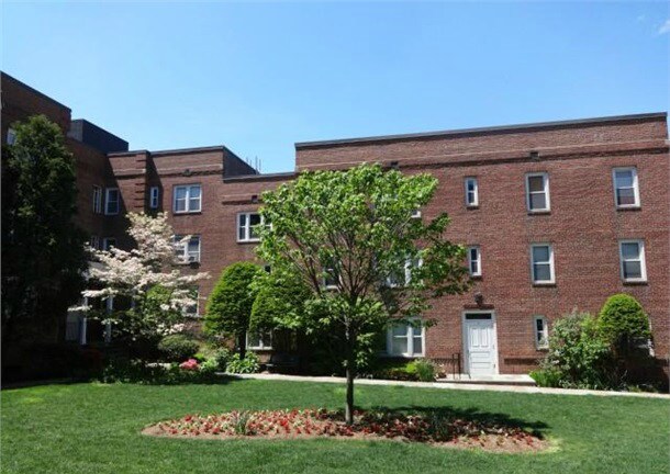 Foto principal - 70 Strawberry Hill Ave