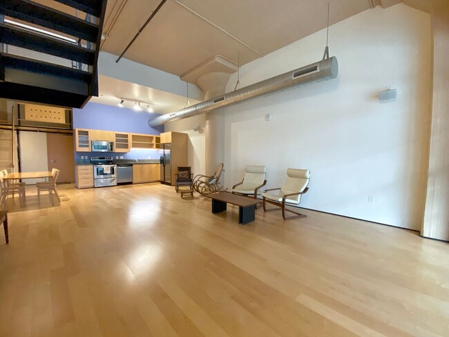 Foto del edificio - Gorgeous Pearl Loft with Private Entrance,...