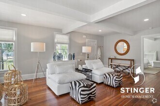 Building Photo - 606 Carteret St