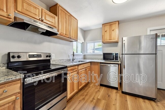 Foto del edificio - 1252 Xanthia St