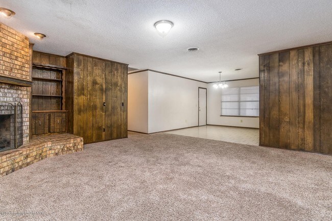 Building Photo - 5609-5611 Fulton Dr