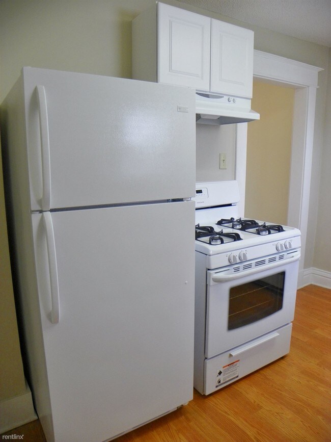 Building Photo - 2 br, 1 bath House - 938 Cypress Street
