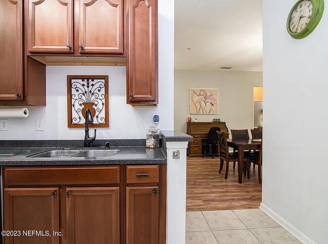 Building Photo - 7032 Deer Lodge Cir