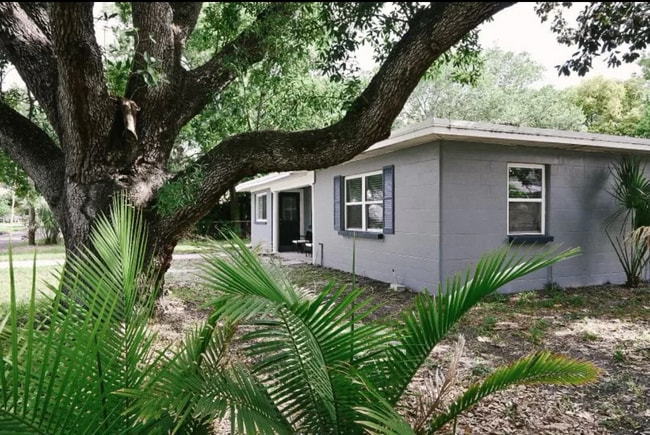 Photo - 7016 S De Soto St House